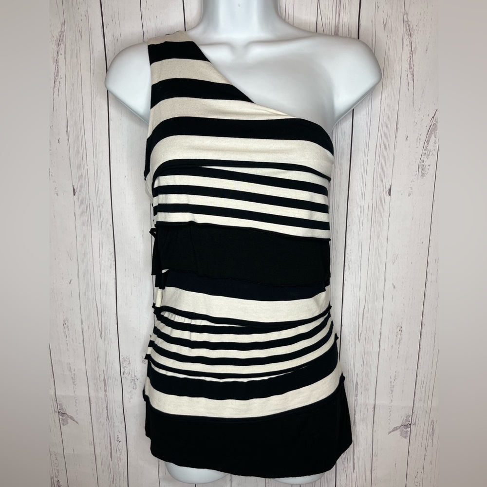 Vince Camuto Top Women’s Size Medium Black White Striped One Shoulder